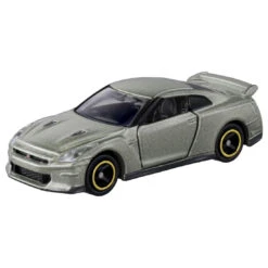 228325 Nissan GT-R (1st)