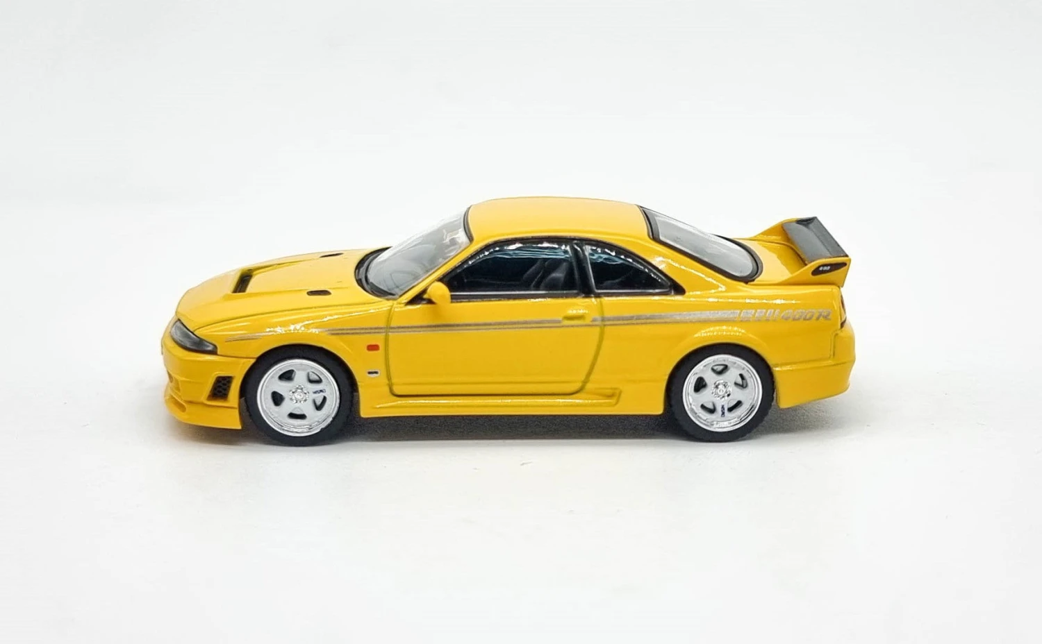 Tomy Tec LV-N305A Nismo 400R Yellow 2 Tomy Tec LV-N305A Nismo 400R Yellow - Image 2