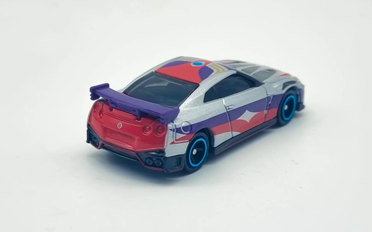 Tomica Asia Ultraman Tomica UTR-01 Ultraman Tiga Multi Type 4 Tomica Asia Ultraman Tomica UTR-01 Ultraman Tiga Multi Type - Image 4